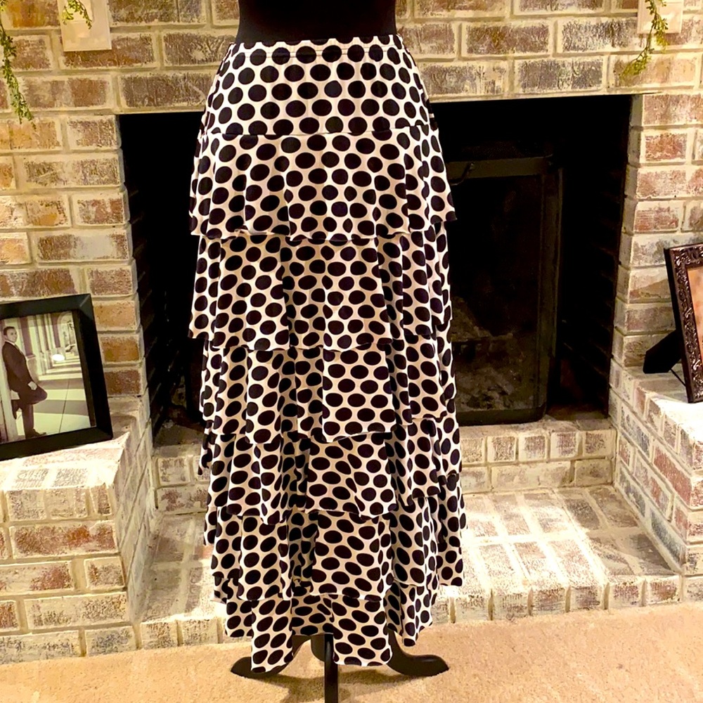 RUFFLED SKIRT